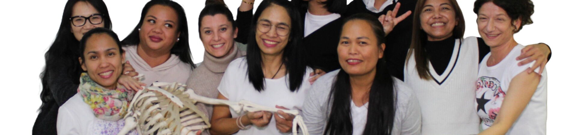 Thailänder schliessen Ausbildung Therapeutische Massagen ab